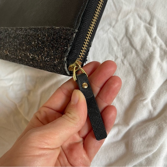 Kate Spade Black Leather Glitter Zip Around Large Wallet Zippy Gold - Picture 5 of 6